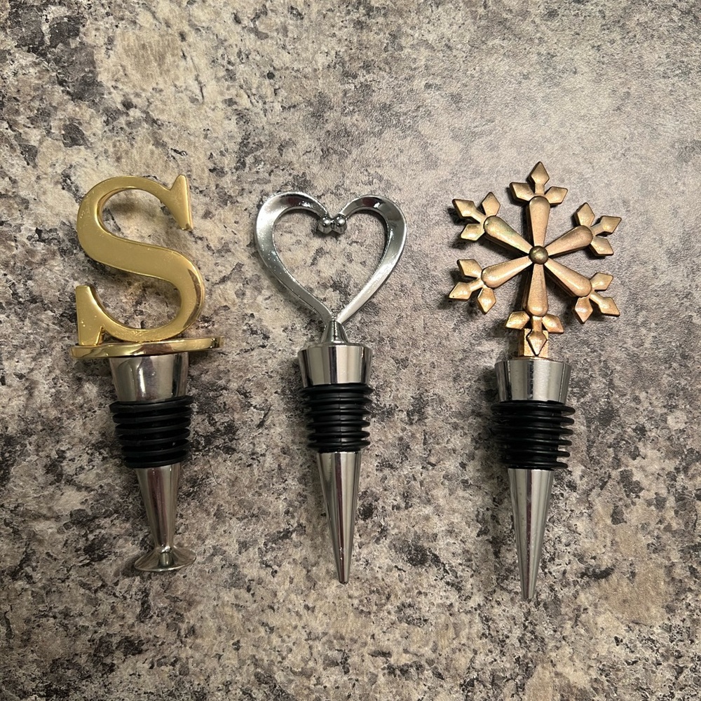 Wine Bottle Stopper Set